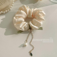 آویز زنجیری